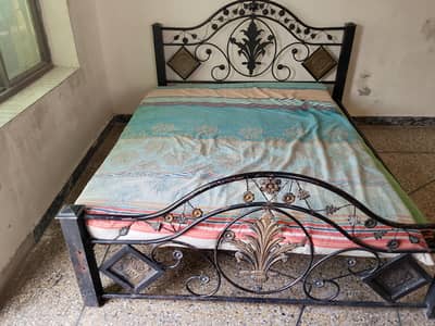 iron bed