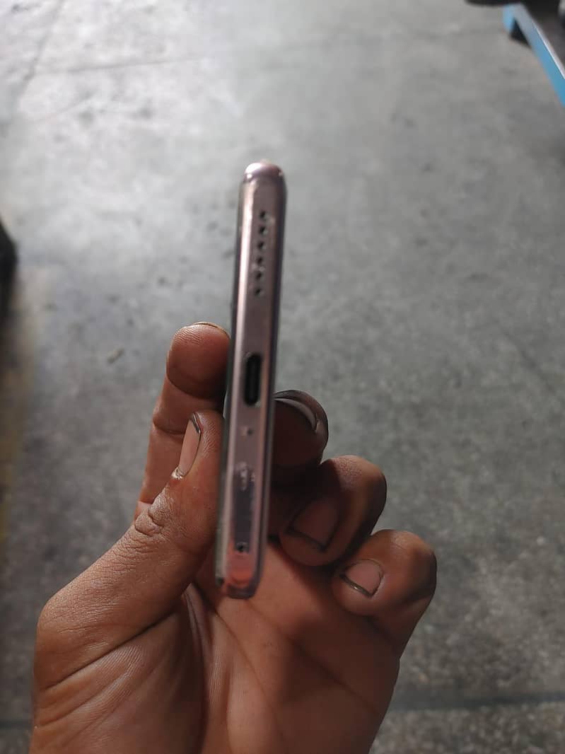 Infinix Zero 40 4
