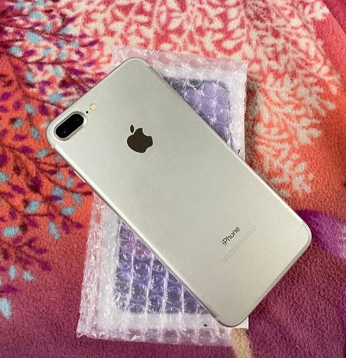 Apple iPhone 7 Plus 0