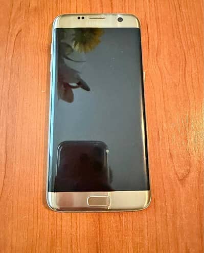 Samsung Mobile S7 Edge for sell
