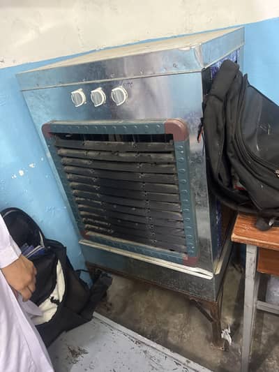 Solar cooler