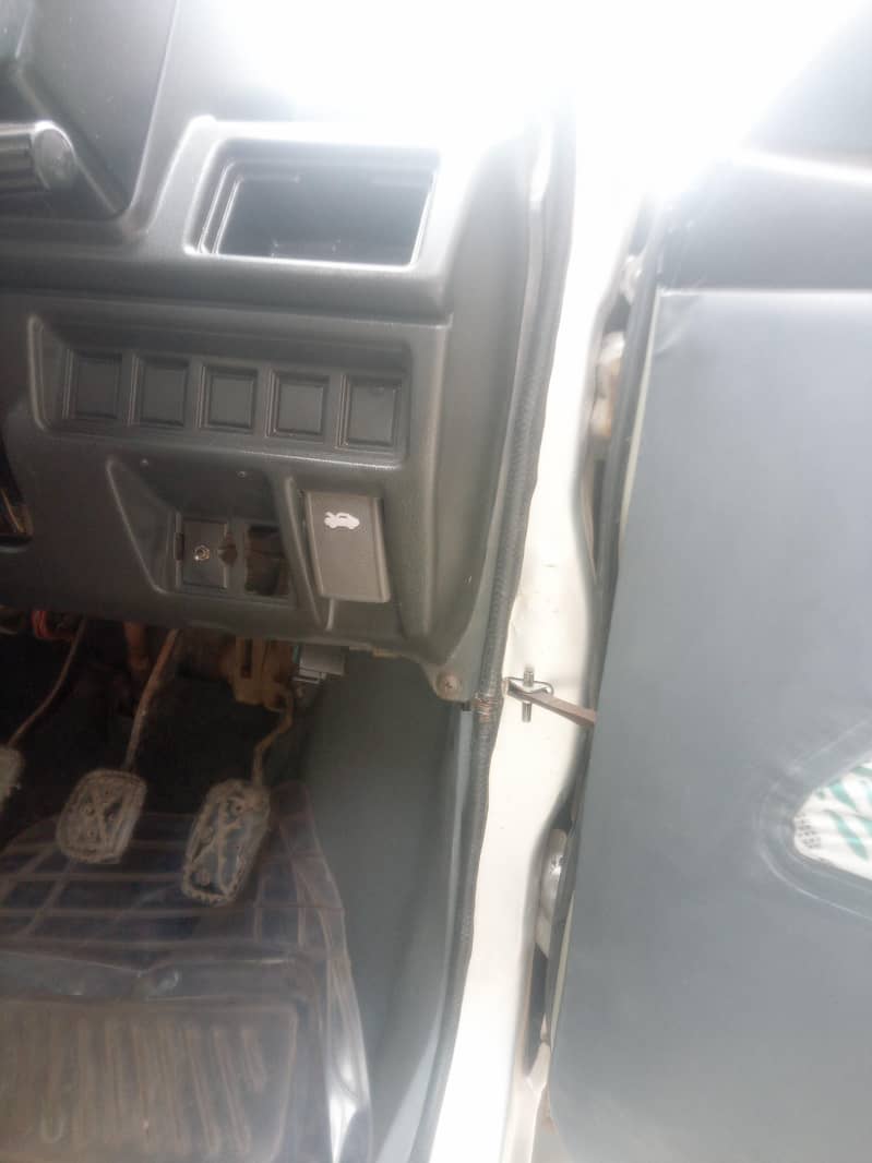 2001 mehran vx 10