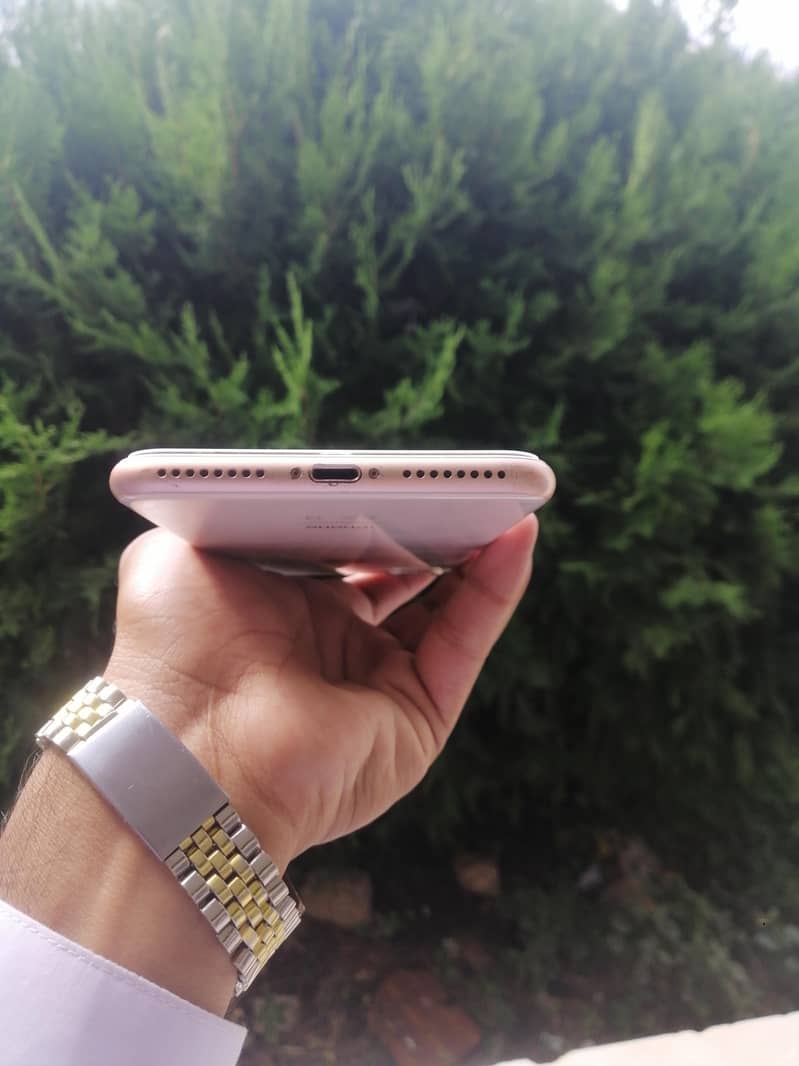 Apple iPhone 8 Plus 2