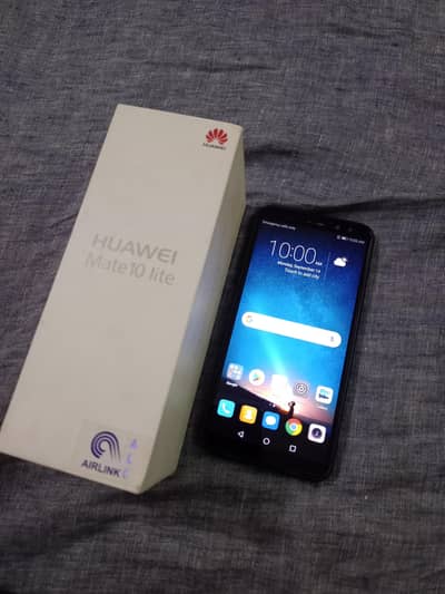 Mate 10 lite used With box