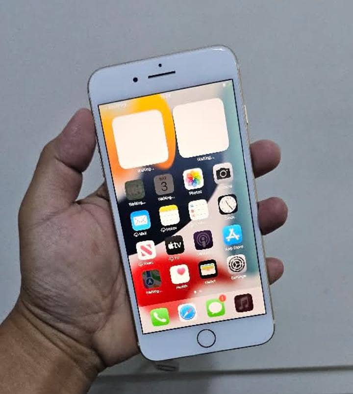 Apple iPhone 7 Plus 1