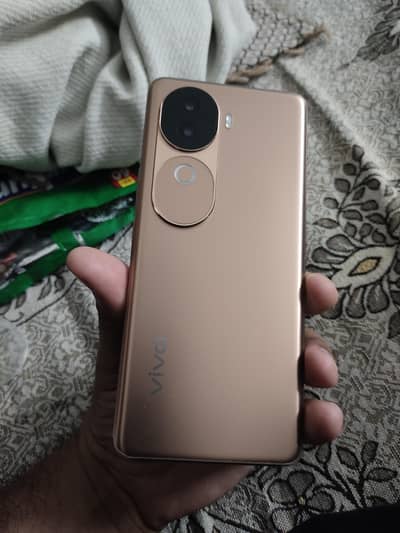 Vivo v40e.