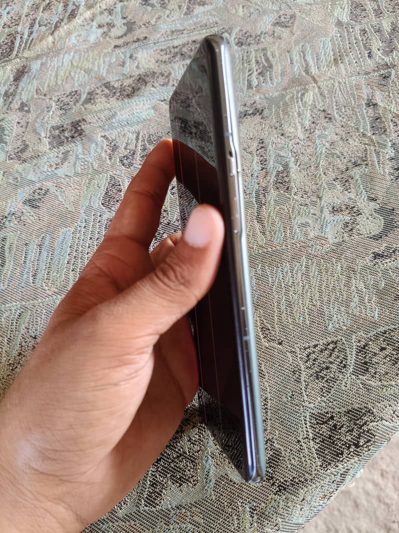One Plus 9 Pro 5