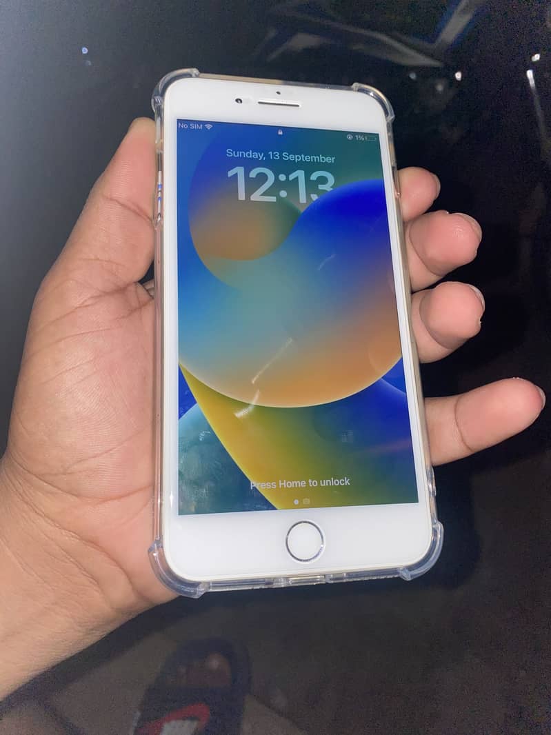 Apple iPhone 8 Plus 1