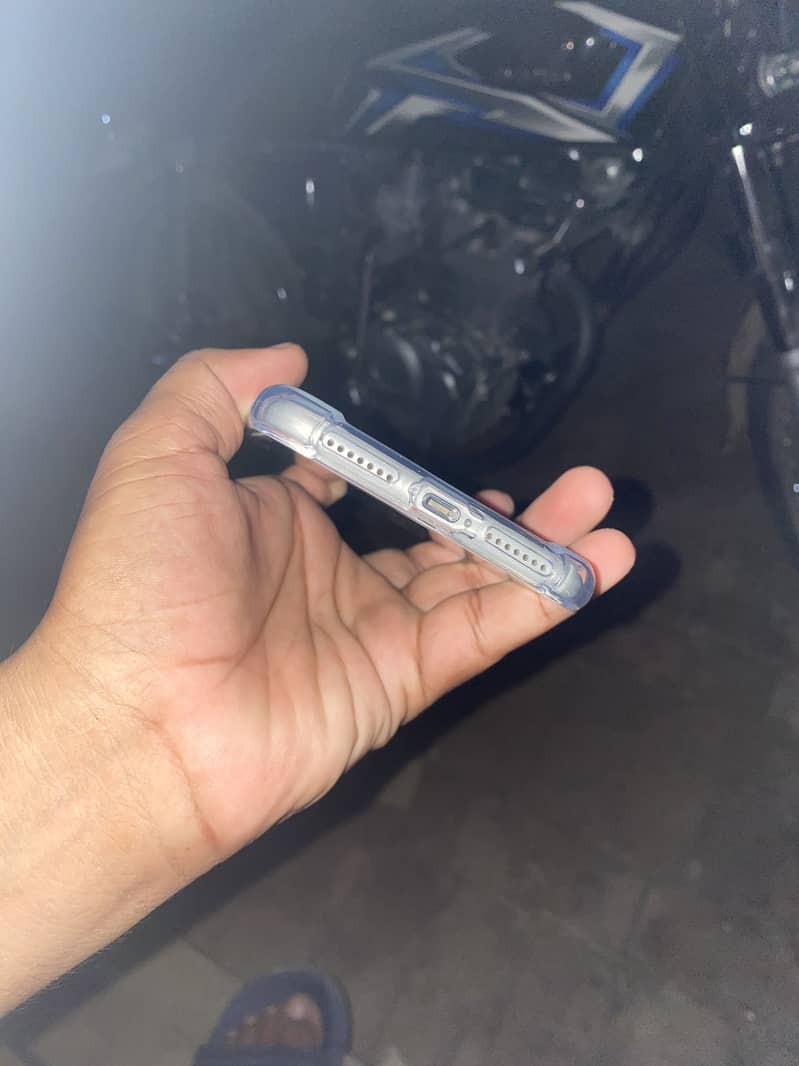 Apple iPhone 8 Plus 2