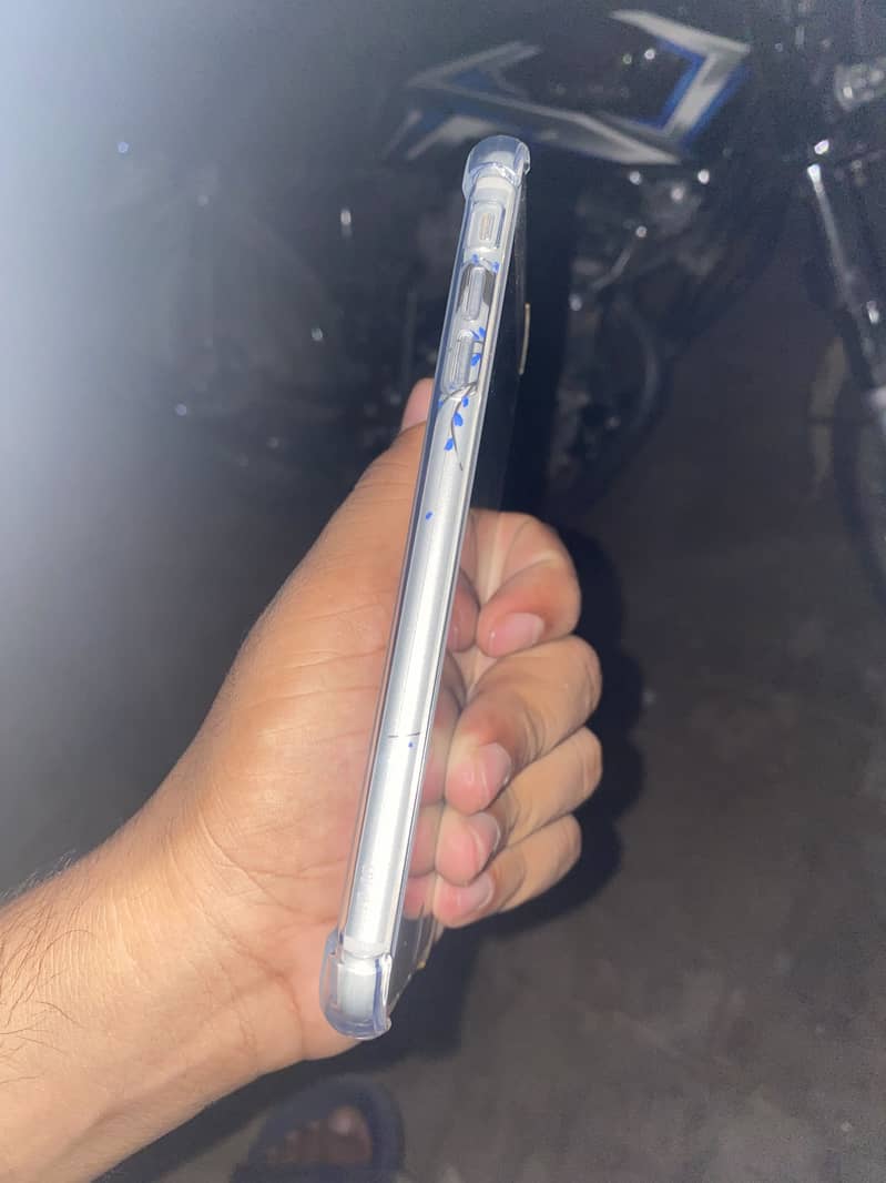 Apple iPhone 8 Plus 3