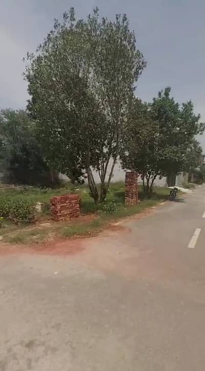 3.5 Marla Plot For Sale In Green Acre Society Raiwind Road