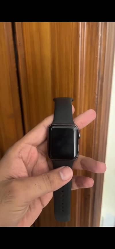 Apple Watch Series 3 (GPS + Cellular / LTE)  82 battery