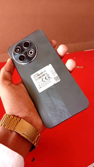 Tecno Spark 30 mobile for sale 8.128 main DBA charger sath
