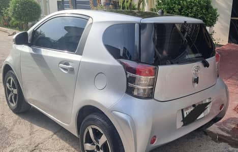 Toyota iQ 2012