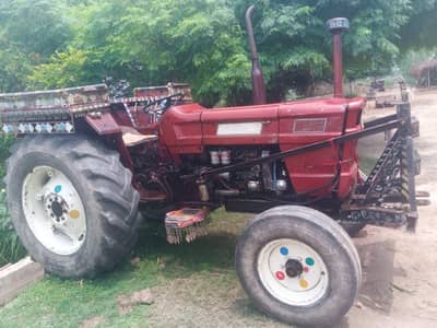 640 tractor model 1988