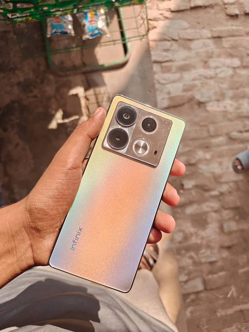 Infinix Note 40 0