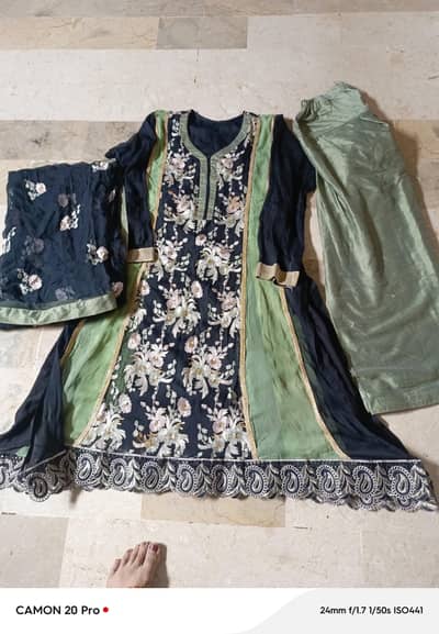 Ladies dress for urgent sale