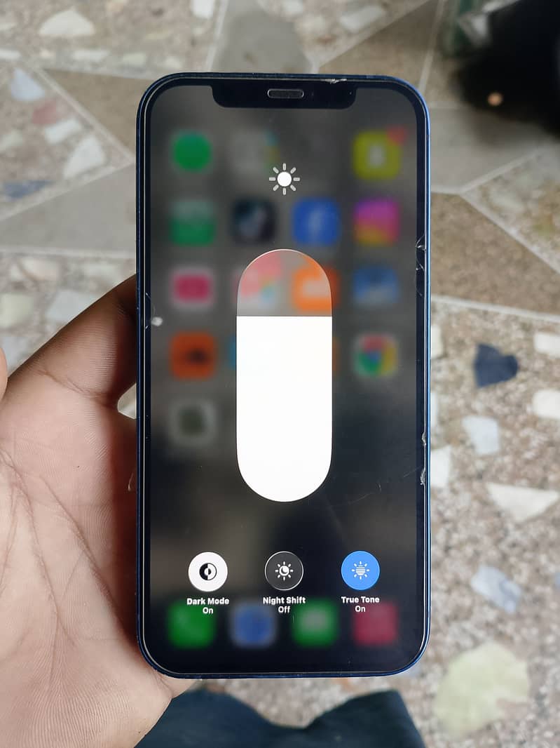 Apple iPhone 12 6