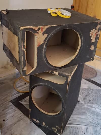 2 Woofer box for sale