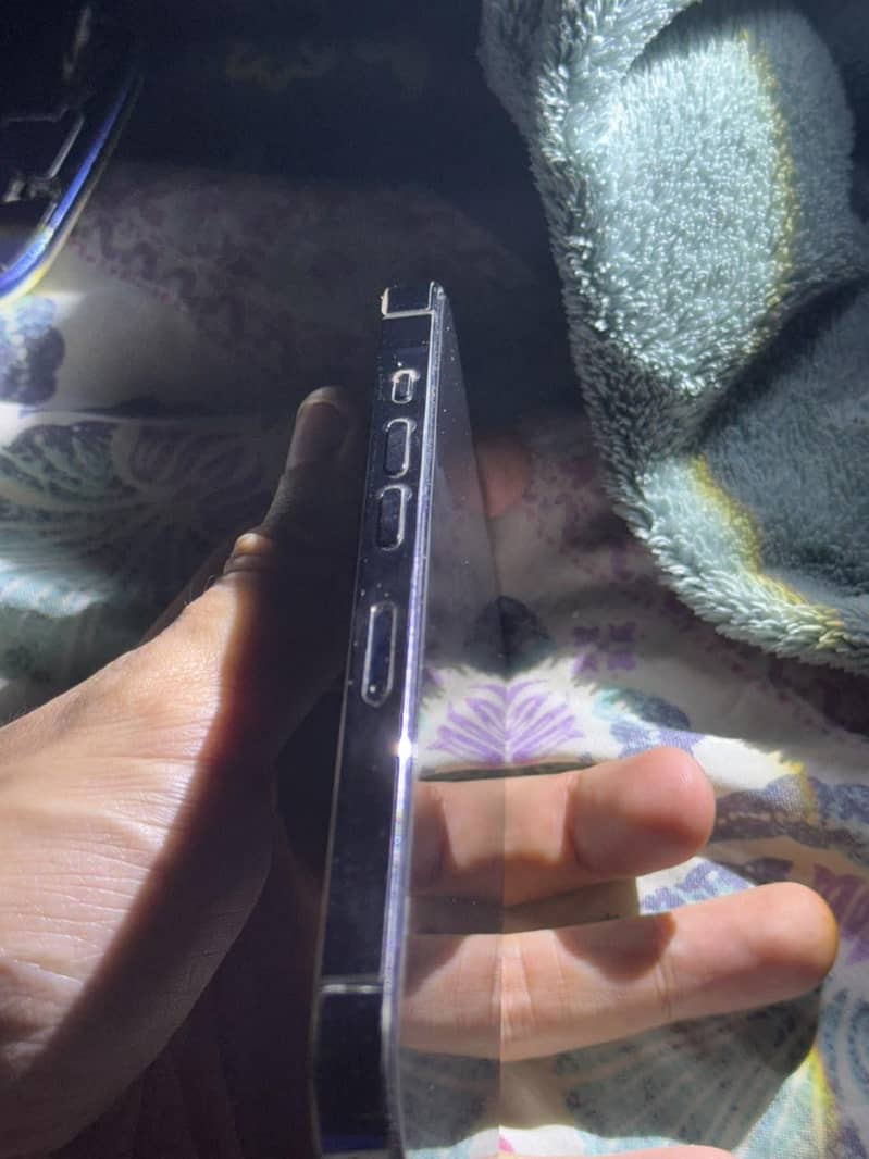 Apple iPhone 13 Pro 2