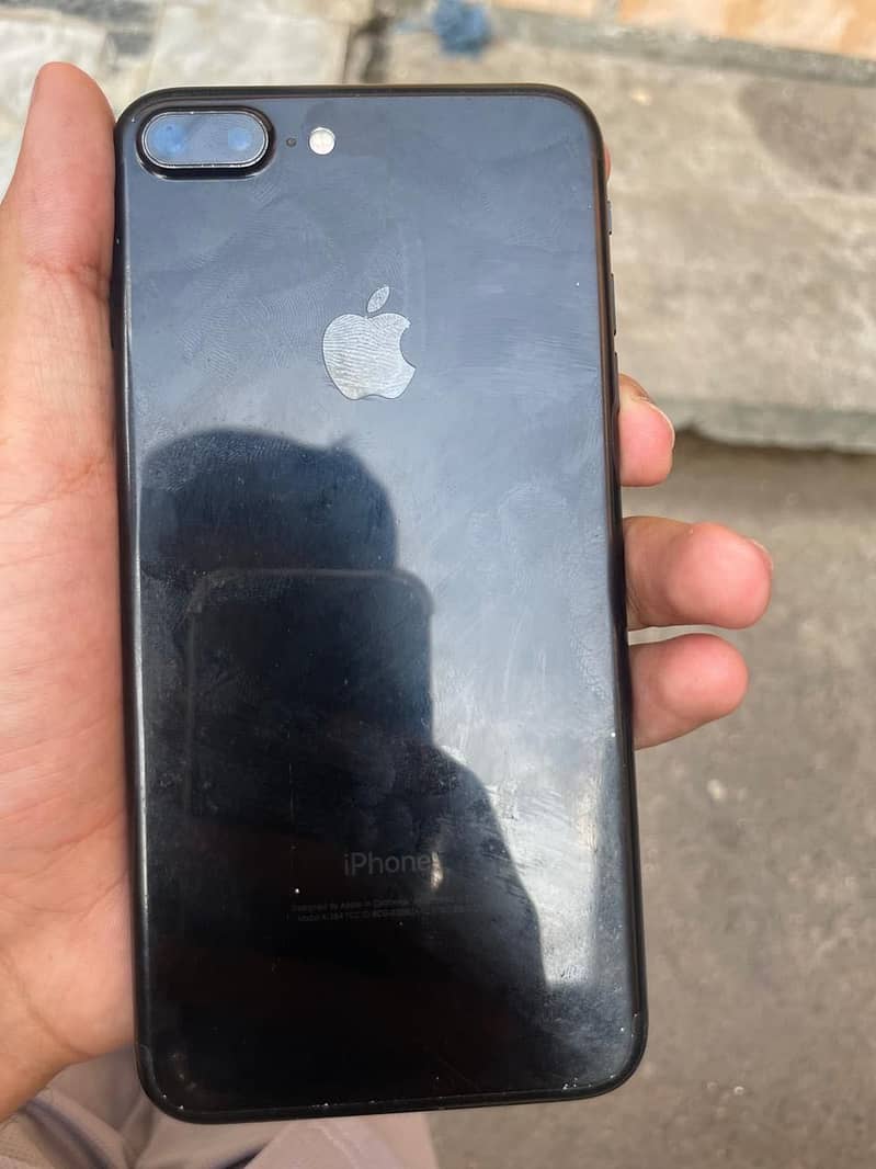 Apple iPhone 7 Plus 1
