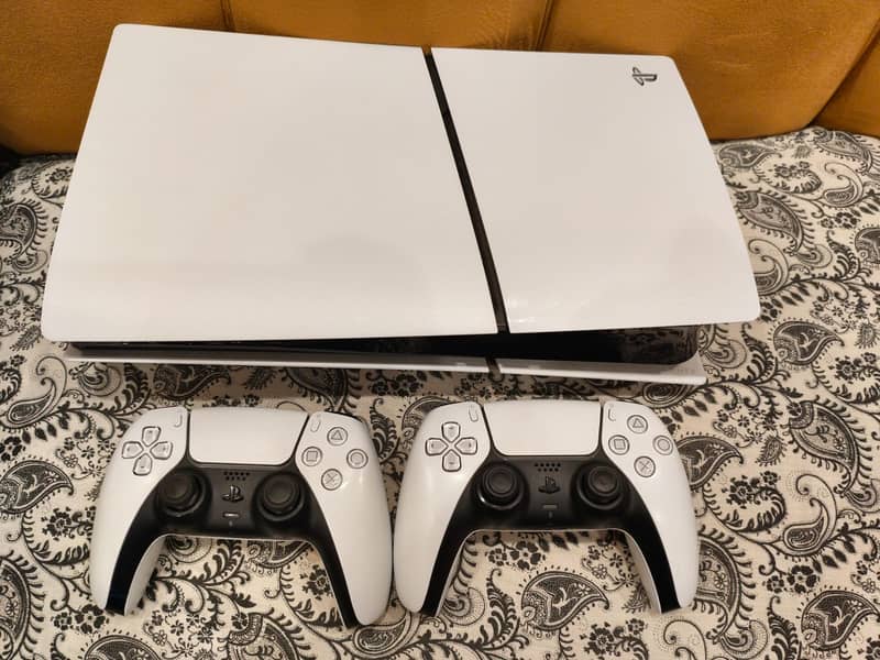 PS5 Slim Disc Edition UK Version | Extra Controller | Complete Box 0