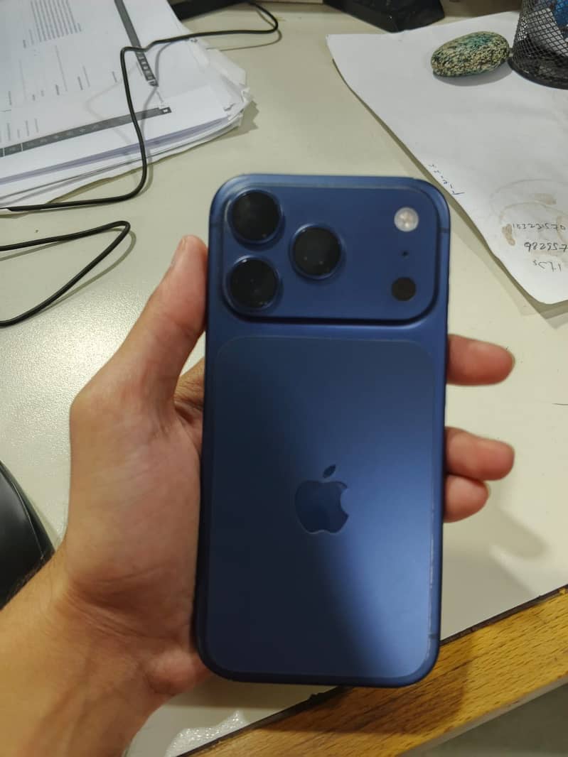Apple iPhone 17 Pro 4