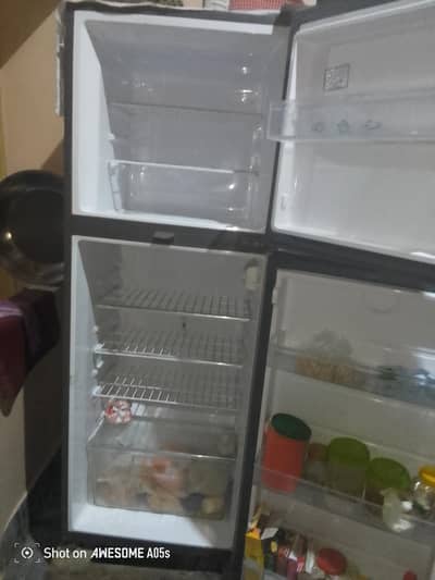 fridge for sale gas refill required. karachi