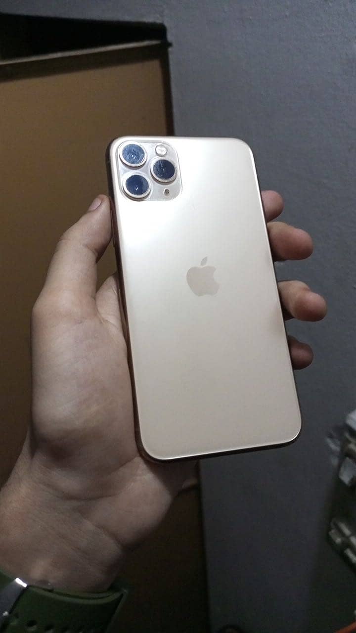 Apple iPhone 11 Pro 1