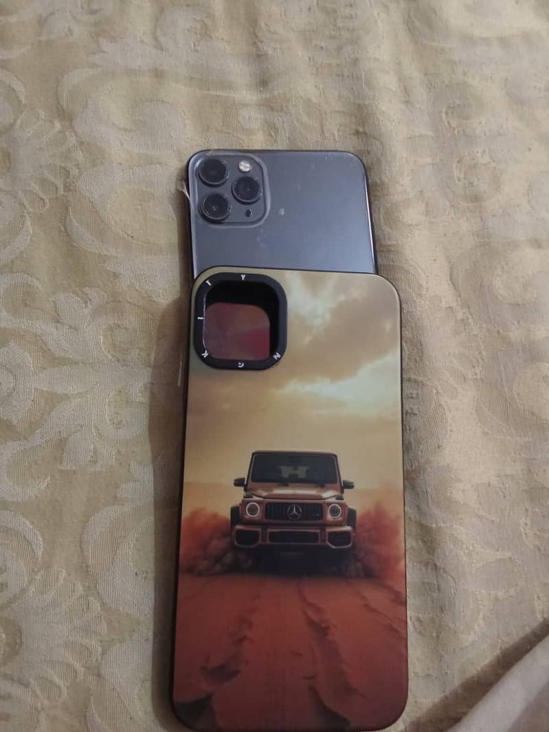 Apple iPhone 11 Pro Max 4