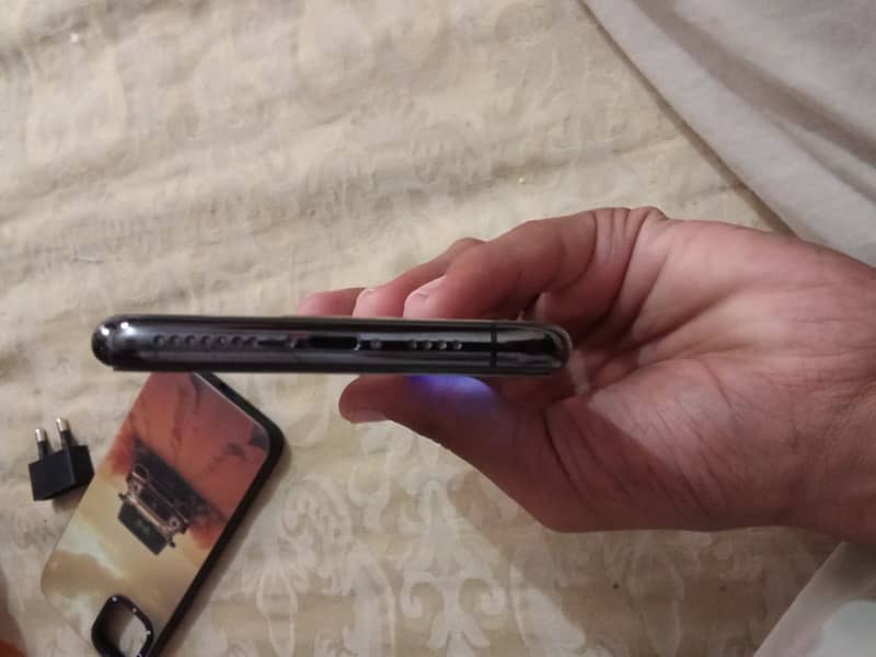 Apple iPhone 11 Pro Max 5