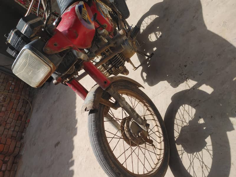 ماڈل2005 اور کاپی  جینن 6