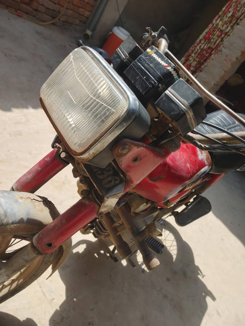 ماڈل2005 اور کاپی  جینن 11