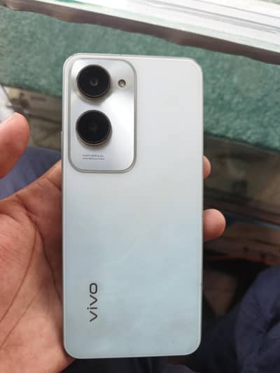 Vivo Y18