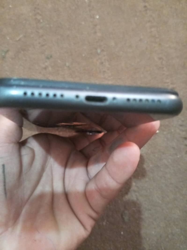 Apple iPhone 11 2