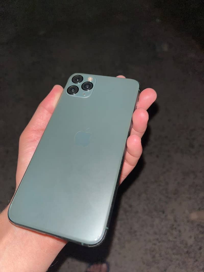 Apple iPhone 11 Pro Max 2