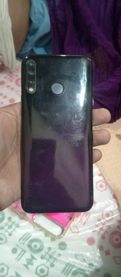 Tecno Spark 4