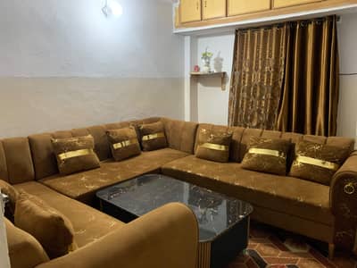 10 seater sofa with beautiful table excellent condition