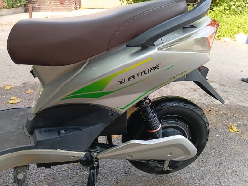yj future 5