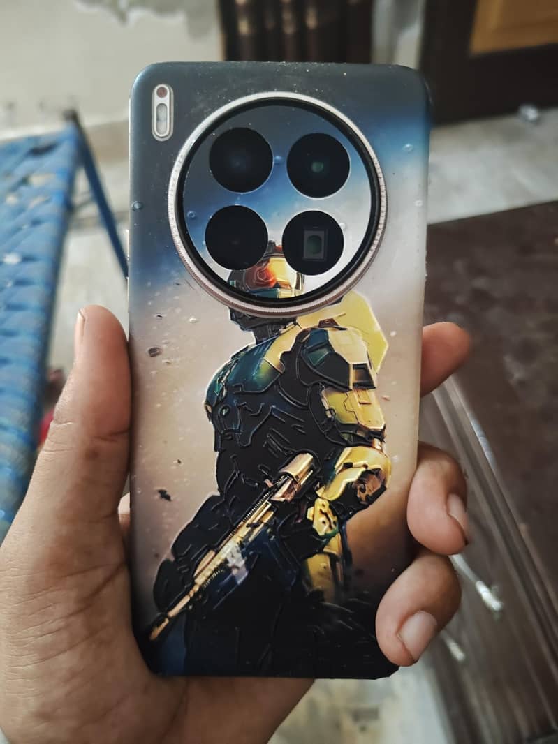 Tecno CAMON 40 Premier 0