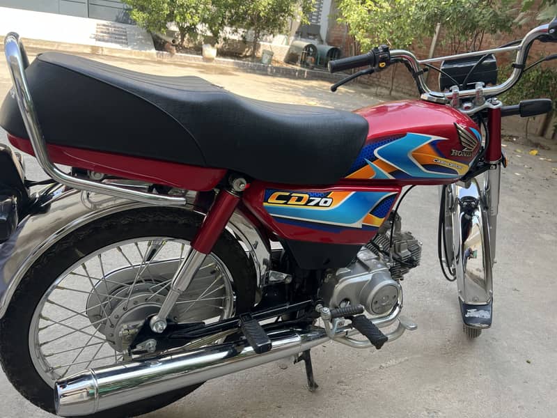 Honda CD70 4