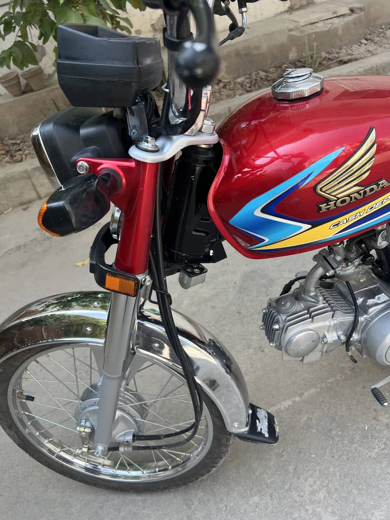 Honda CD70 9