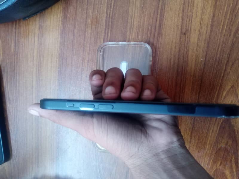 Apple iPhone 15 3