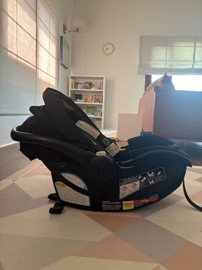 Graco SnugRide® 30 Lite Infant Car Seat with Base