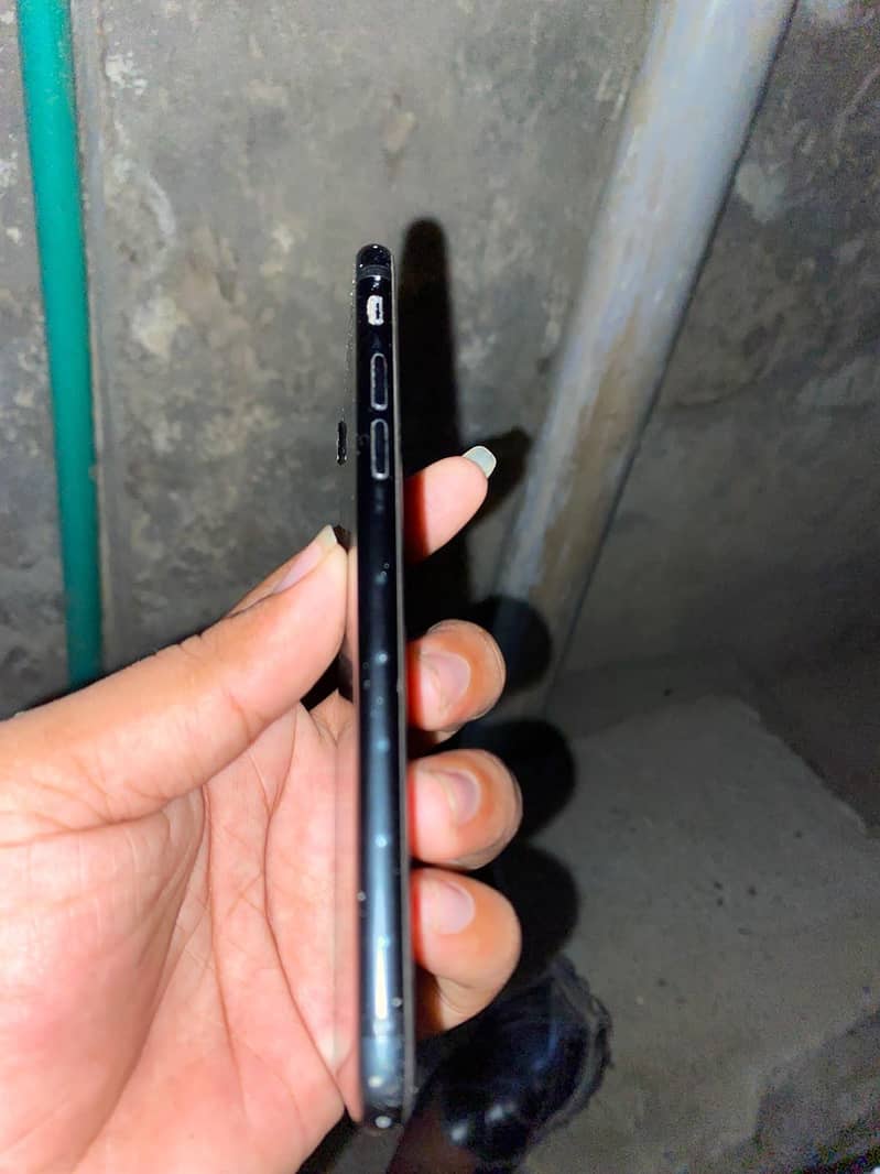 Apple iPhone 7 4