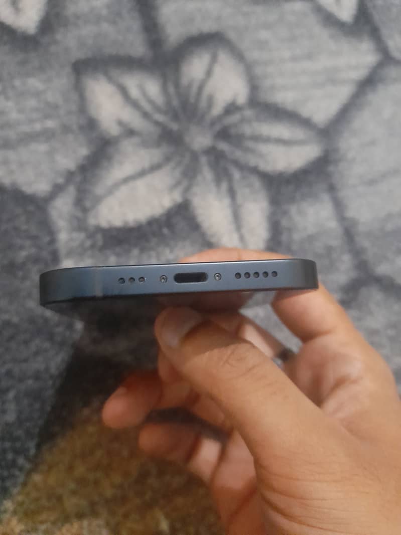 Apple iPhone 13 1