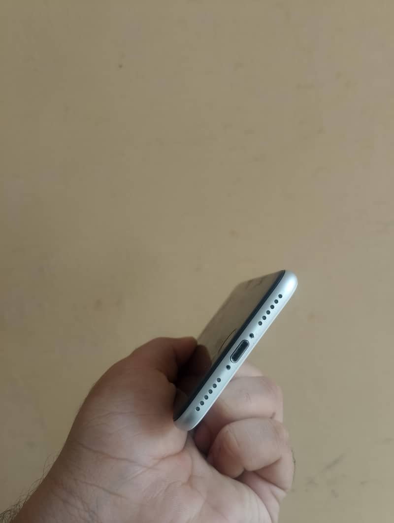 Apple iPhone SE 2