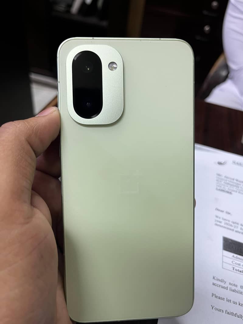 OnePlus Ace 6T 1