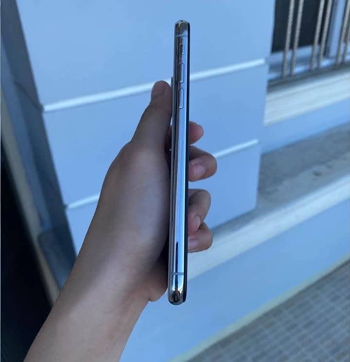Apple iPhone X 2