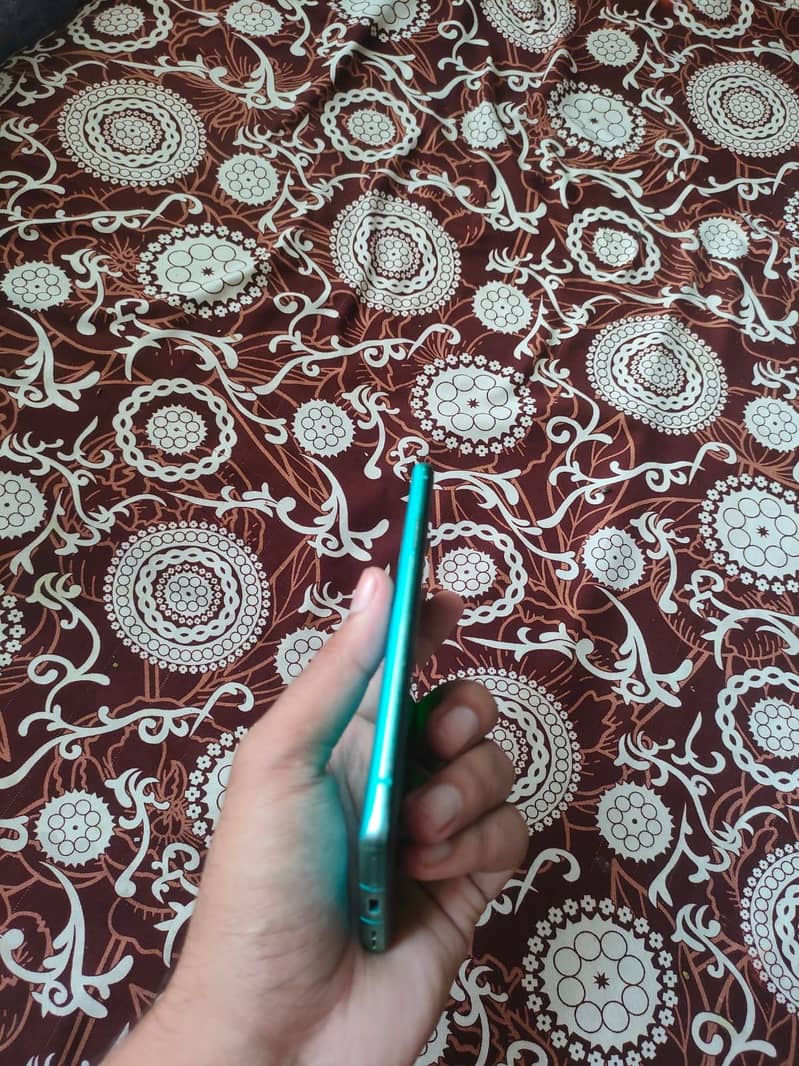 One Plus 8T 4